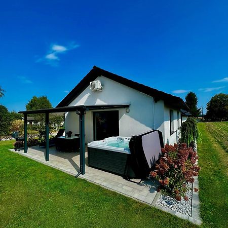 Domki Caloroczne Premium Zator Energylandia Экстерьер фото