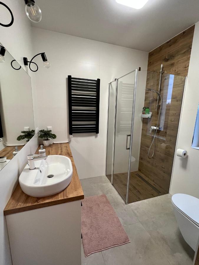 Domki Caloroczne Premium Zator Energylandia Экстерьер фото